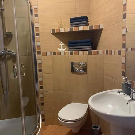 Apartament- Blisko Morza- W Trzech Koronach Z Prv Miejscem Parkingowym W Cenie! Apartment *