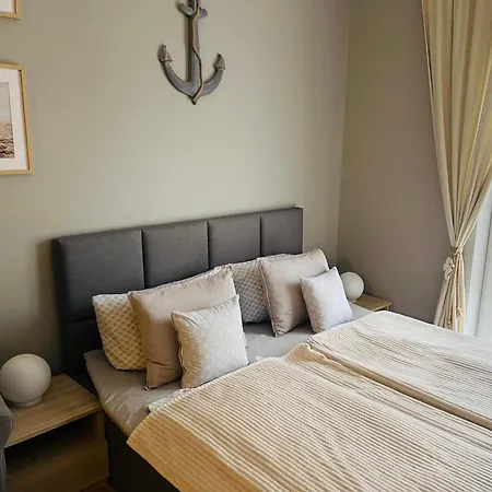 Apartament- Blisko Morza- W Trzech Koronach Z Prv Miejscem Parkingowym W Cenie!