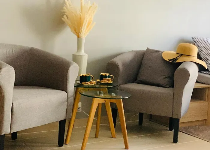 Apartament- Blisko Morza- W Trzech Koronach Z Prv Miejscem Parkingowym W Cenie! 슈비노우이스쳬